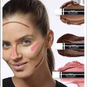 NEW  Set of 3 Contouring Crayons Mary Kay